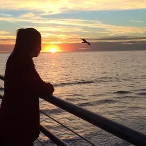 Meet your Posher, Ana maria